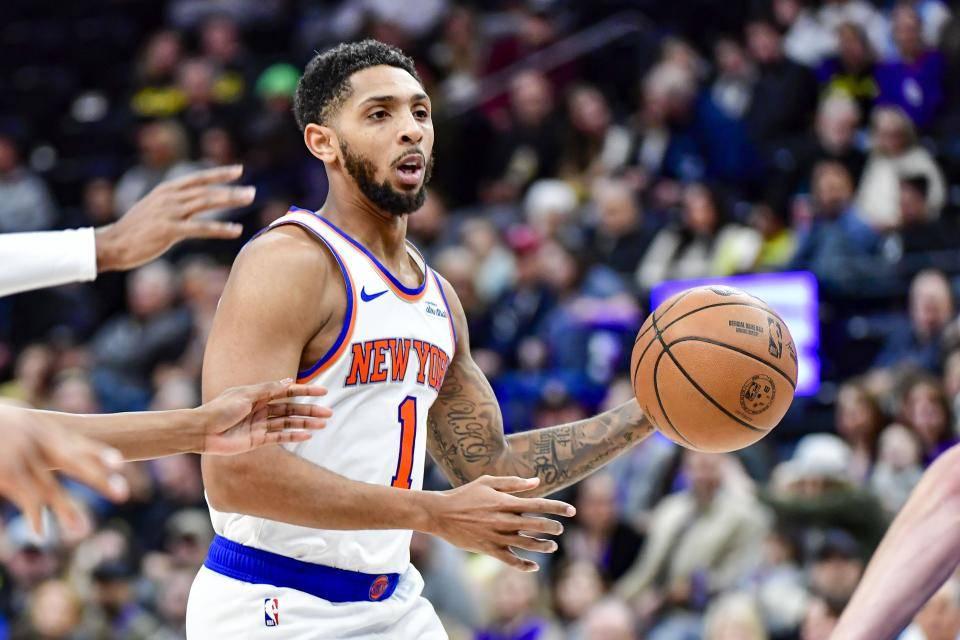 开云体育平台-领先优势明显首场状态出色，独行侠观众沸腾！，穆古鲁扎重返赛场热度持续攀升的简单介绍