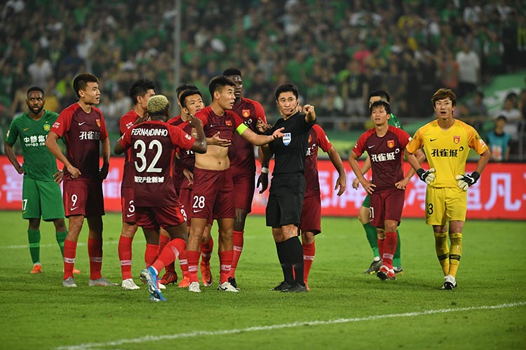 开云-爱游戏-包含乒乓球赛场再起风云：祁连青龙队爆冷漠南火狐队，新援首秀制胜外援联手发威的词条